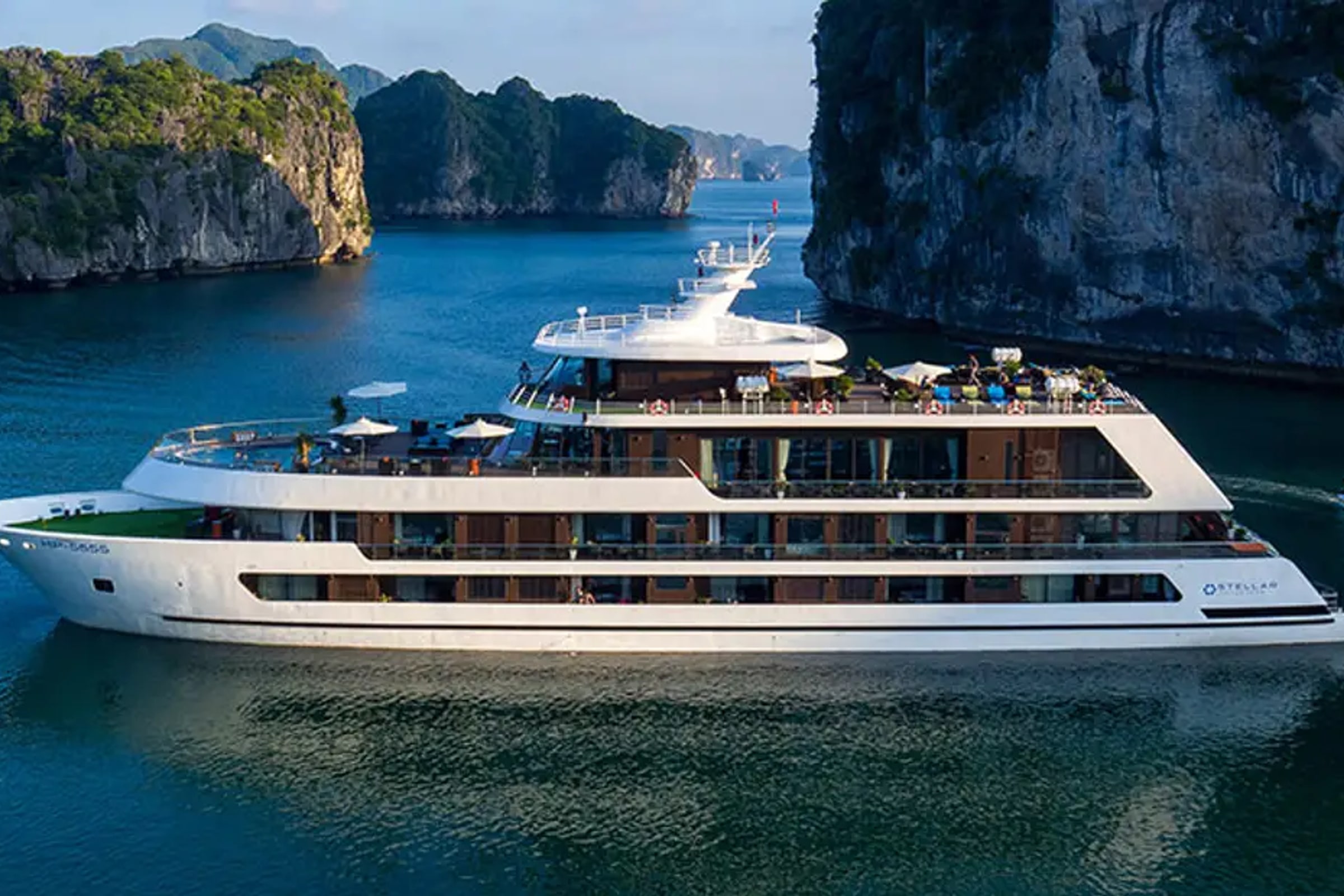 Ha Long Premium Cruise - Full day tour with Lunch-Explore Cave-Titop Island